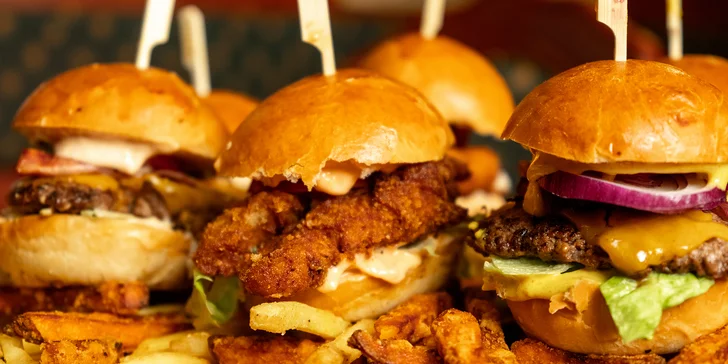 Speciální nabídka pro dva: 6 miniburgerů, dvoje hranolky a domácí dipy