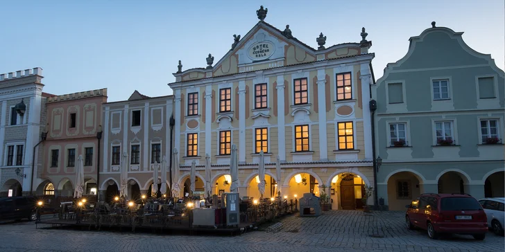 Pobyt v Telči v hotelu na náměstí: všední dny i víkendy, polopenze, víno i káva