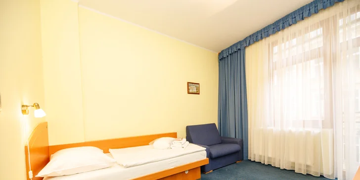 Pobyt v centru Karlových Varů s polopenzí i wellness či předepsanými procedurami