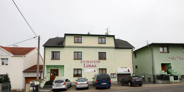 Pobyt v Karlových Varech: penzion se snídaní a vstupem do wellness v lázních v centru města