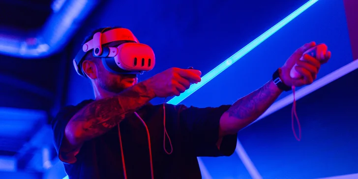 60 minut ve virtuální realitě: vstup pro 1 až 4 osoby, výběr ze 14 her