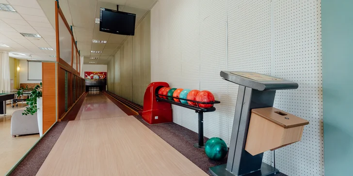 Hotel v obci Heľpa v Nízkých Tatrách: polopenze, hodina bowlingu, výlety i možnost 2hod. wellness