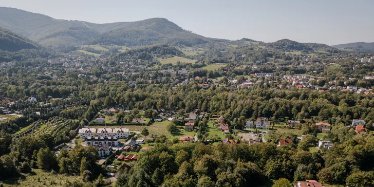 Pobyt v polské Ustroni: pokoj s výhledem na hory nebo apartmán, snídaně či polopenze, wellness i privátně