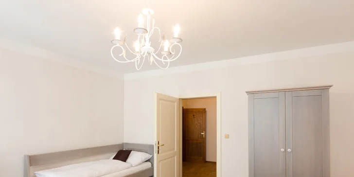 Ubytování jen pár kroků od krumlovského zámku: na výběr apartmán i pokoj s terasou