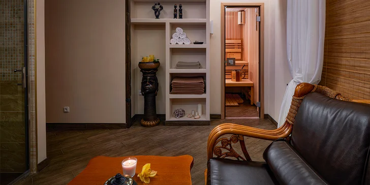 Privátní wellness pro dva: sauna, hydromasážní vana, pití i občerstvení