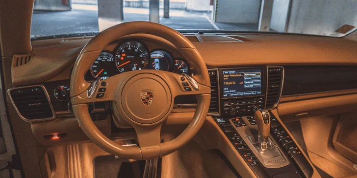 Porsche Panamera 4S: spolujízda i řízení nebo zapůjčení na 24 hod.