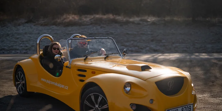 Pohodová vyjížďka: zapůjčení dvoumístného kabrioletu Roadster Kaipan 14 na 2 hod. i víkend