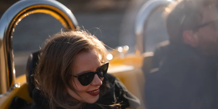 Pohodová vyjížďka: zapůjčení dvoumístného kabrioletu Roadster Kaipan 14 na 2 hod. i víkend