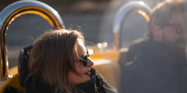 Pohodová vyjížďka: zapůjčení dvoumístného kabrioletu Roadster Kaipan 14 na 2 hod. i víkend