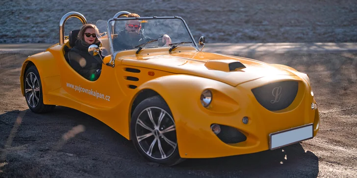 Pohodová vyjížďka: zapůjčení dvoumístného kabrioletu Roadster Kaipan 14 na 2 hod. i víkend
