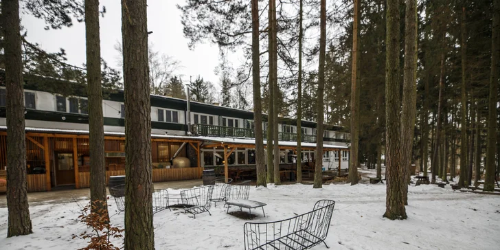 Pobyt v Posázaví: hotel uprostřed lesů, s rybníkem, wellness a aktivitami pro celou rodinu