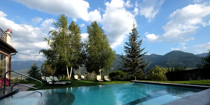 Val di Fiemme s lanovkou jen 1 km od hotelu: polopenze, neomezený wellness i pobyty s nocí zdarma