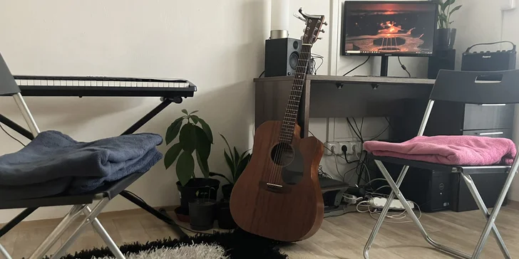 1-6 lekcí hry na kytaru vč. jejího zapůjčení pro začátečníky i pokročilé