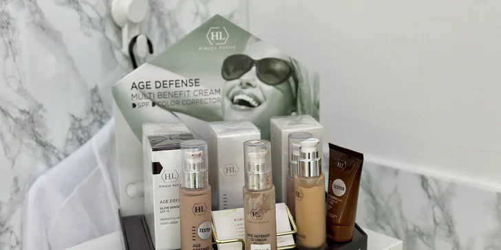 Permanentní make-up: oční linky, obočí pudrovou metodou i výplň rtů