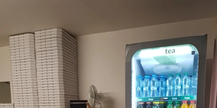 Pizza v Bohnicích podle výběru: 40 cm nebo 2 pizzy o průměru 32 cm