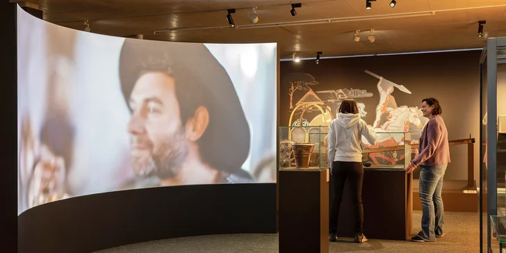 Od pravěku po středověk: skanzen a muzeum v Dolním Rakousku, program i v češtině, expozice o době ledové