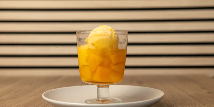 Pomazánka z paprik a tvarohu, mořský vlk a mangový sorbet pro 2 osoby