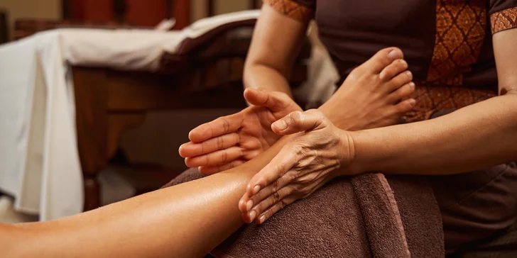 Dokonalá péče o nohy nebo ruce: masáž, peeling, maska i rybky Garra Rufa