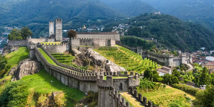 Švýcarské Lugano a Bellinzony s trojicí hradů UNESCO