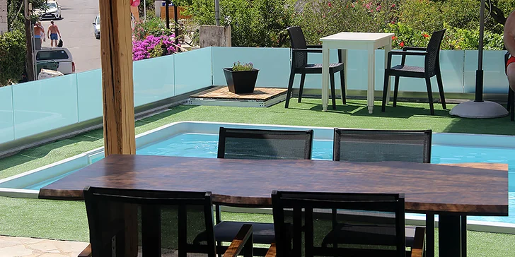 Letecký zájezd na Krétu: aparthotel s bazénem, bez stravy, snídaně i polopenze