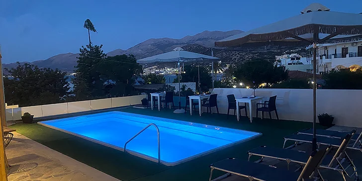 Letecký zájezd na Krétu: aparthotel s bazénem, bez stravy, snídaně i polopenze