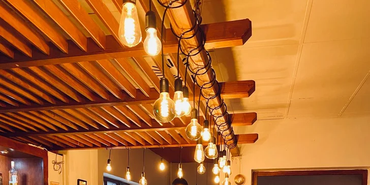 Tříchodové indické menu s kormou, masalou nebo butter chicken pro 1 či 2 osoby