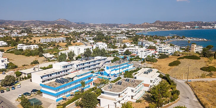 Letecký zájezd na Rhodos: plně vybavená studia Meropi s bazénem jen 250 m od pláže