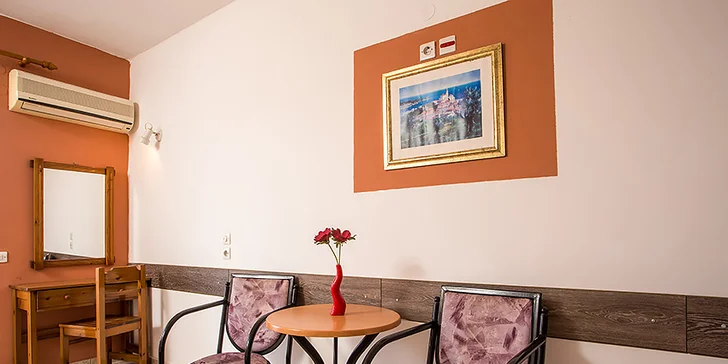 Letecký zájezd na Rhodos: plně vybavená studia Meropi s bazénem jen 250 m od pláže