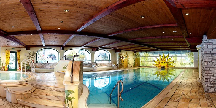 Luxusní horský resort v Tyrolských Alpách s nekonečným wellness, zábavou pro děti a polopenzí +