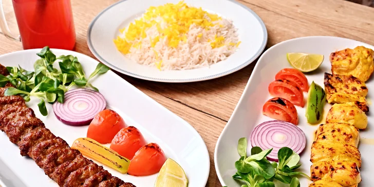 Perské speciality pro 1-4 osoby: jehněčí nebo kuřecí kebab a domácí limonáda
