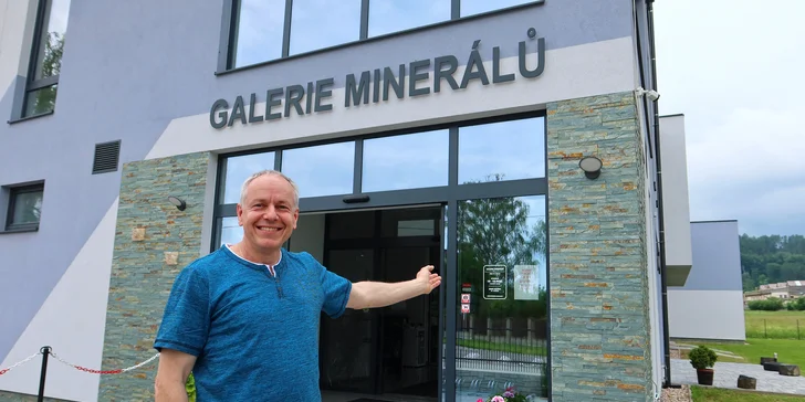Pro malé i velké dobrodruhy jsou připravené i interaktivní zážitky jako je rýžování zlata a granátů nebo řezání drahých kamenů (červenec–srpen).