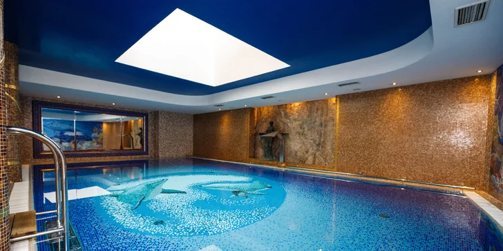 Pobyt v elegantním hotelu blízko kolonády: snídaně, wellness i procedury