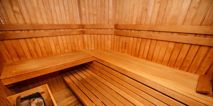 Pobyt v elegantním hotelu blízko kolonády: snídaně, wellness i procedury