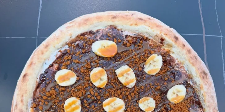 Pizza s sebou dle výběru (40 cm), 12 druhů vč. vegetariánských