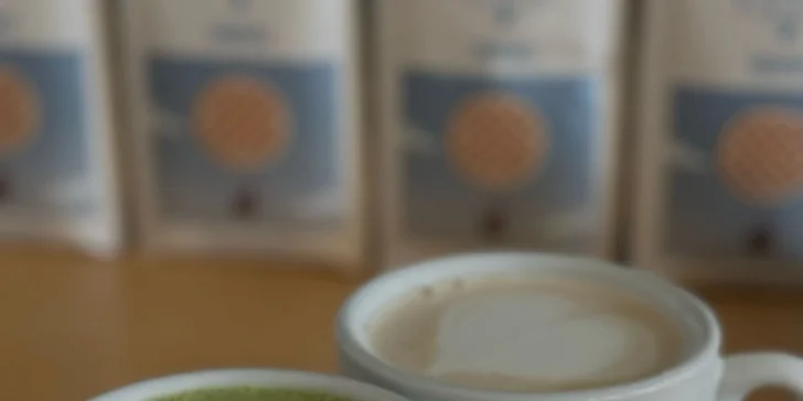 1 nebo 2 trdelníky s příchutí dle výběru, s možností horkého nápoje nebo latte