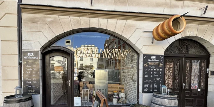 1 nebo 2 trdelníky s příchutí dle výběru, s možností horkého nápoje nebo latte