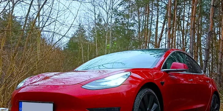 Tesla 3 Performance: spolujízda nebo řízení i s příběhy z cest kolem světa