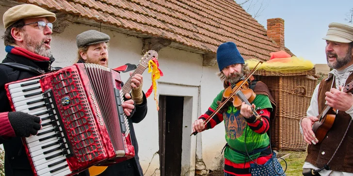 Kurz hry na harmoniku: 1-3 lekce se zkušeným hudebníkem i zapůjčení nástroje na doma