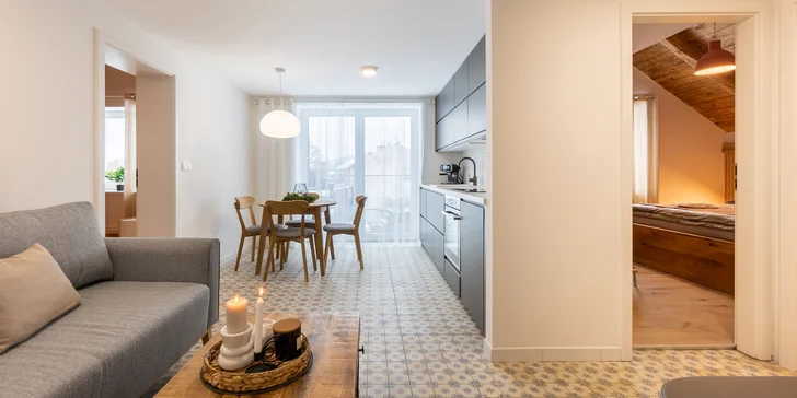 Nádherné apartmány ve Velkých Losinách: kapacita až 8 osob, možnost snídaní i wellness