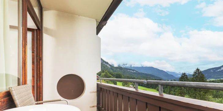 Rakouské Alpy: hotel s výhledem na oblast Dachstein, snídaně i wellness