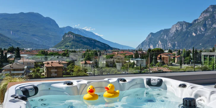 Dovolená v Itálii: hotel kousek od Lago di Garda, střešní wellness i snídaně