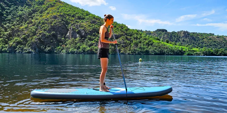 Hodinové zapůjčení paddleboardu na Orlické přehradě pro 1–4 osoby
