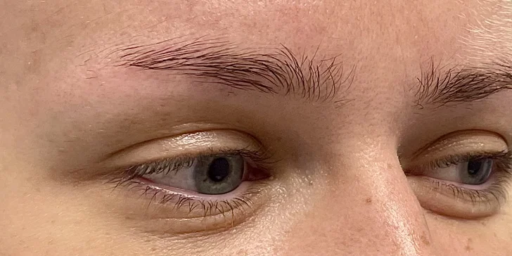 Permanentní make-up: oční linky, kouřové stíny, obočí i kontury rtů či plné rty