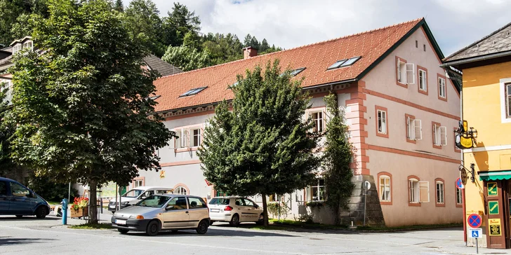 Pohoda a klid v Rakousku: 3* hotel se snídaní nebo polopenzí, wellness, koupaliště