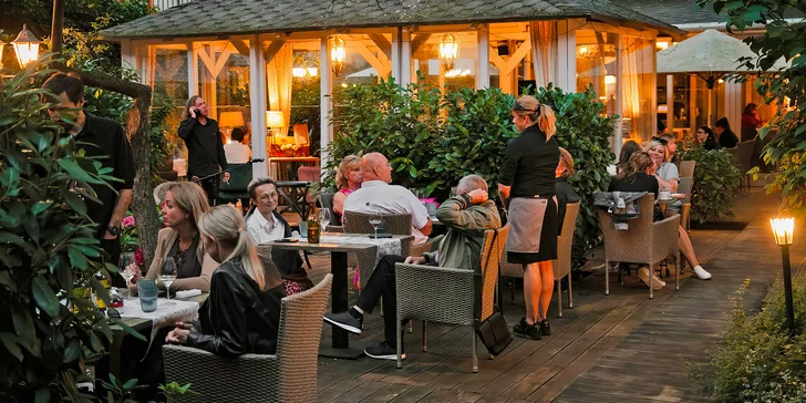 Dárkové vouchery do luxusní zahradní restaurace v centru Prahy