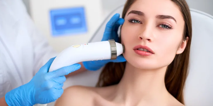 Pro zpevnění a vyhlazení pleti: 1 či 3 ošetření radiofrekvenčním liftingem