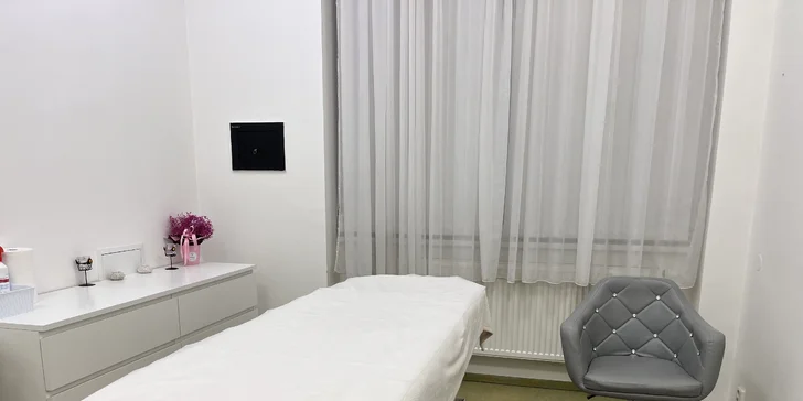 Relax na Vinohradech: masáž nohou, zad i celého těla či masáž sportovní, anticelulitidní nebo lymfodrenážní