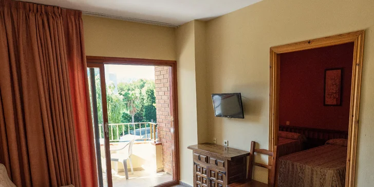 Lloret de Mar nedaleko Barcelony: apartmány v dosahu pláže, bazén i hřiště