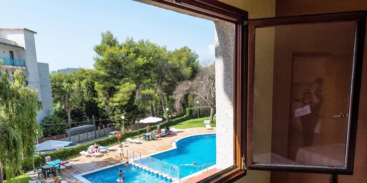 Lloret de Mar nedaleko Barcelony: apartmány v dosahu pláže, bazén i hřiště