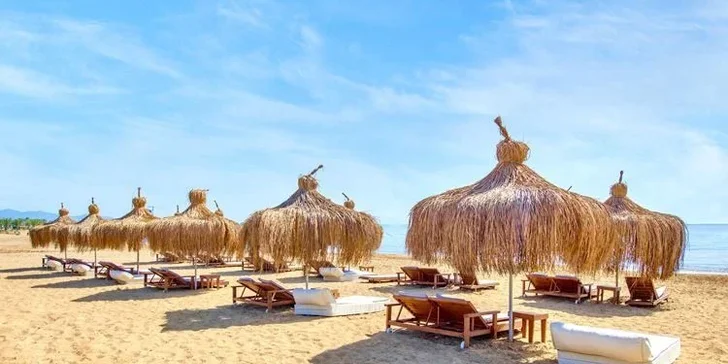 Letecky na Severní Kypr: hotel Long Beach Resort**** s all inclusive a bazénem přímo u pláže
